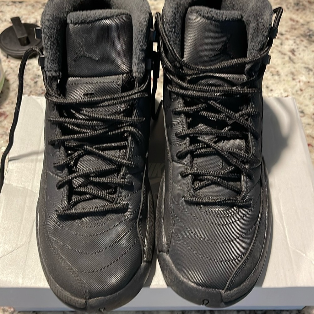 Retro 12 winterized triple black